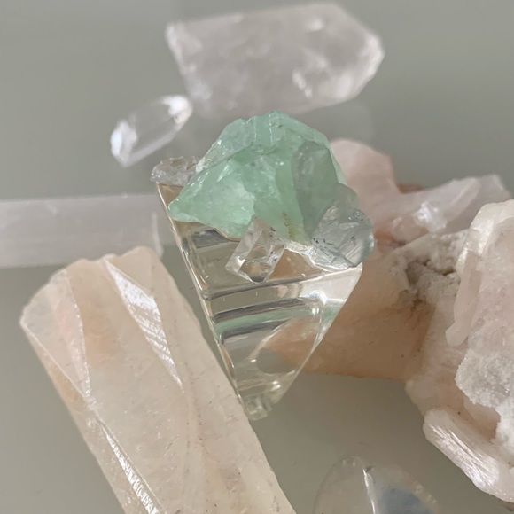 Re-worked Acrylic Ring - Picture 4 of 8